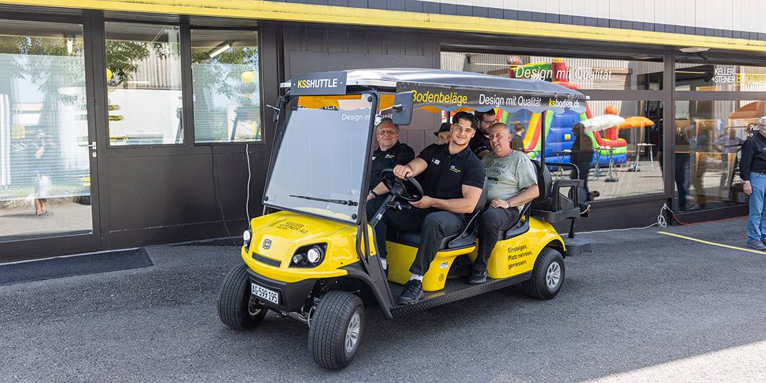 Bequemer Shuttle zwischen den beiden Showrooms.