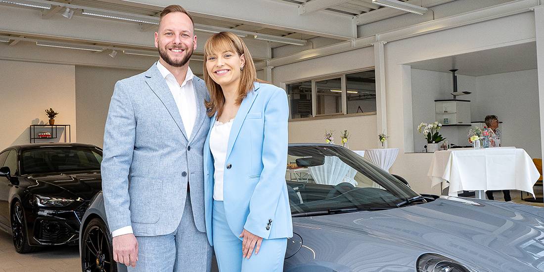 In die Selbstständigkeit gestartet: Simon Urech und Lebenspartnerin Fabienne Buchmeier mit ihrer Autohandelsfirma in Zetzwil.